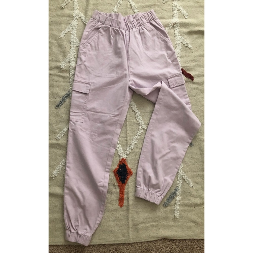 Cute pink/lavender army style pants.